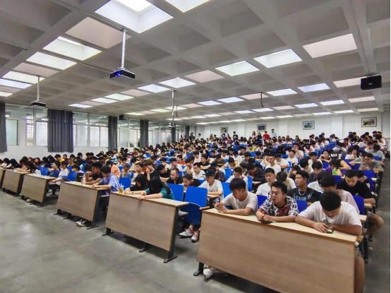 设计艺术学院召开2021年暑期...