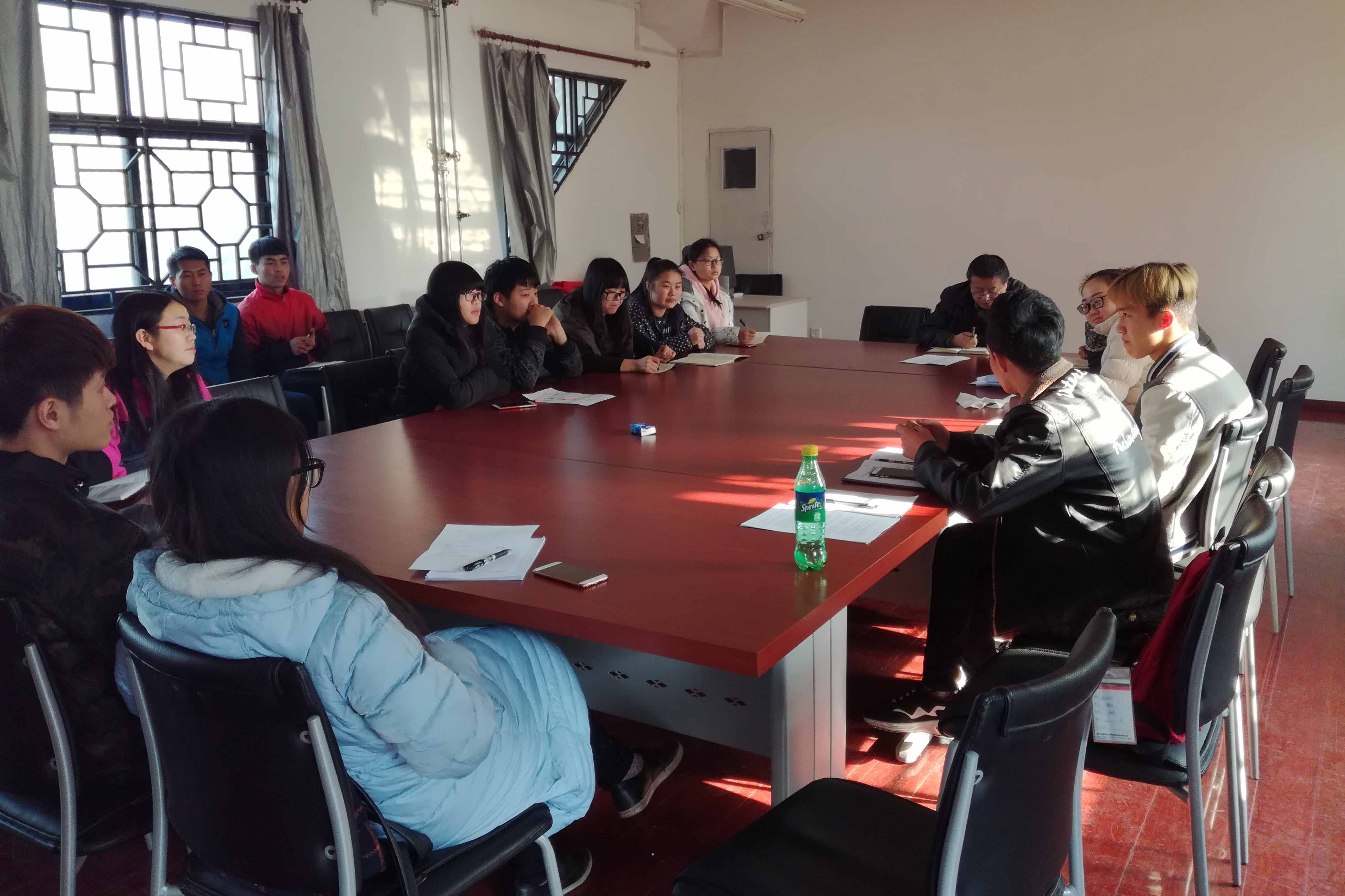 设计学院召开本科学生座谈会