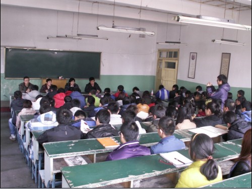 设计艺术学院召开第十次团学...