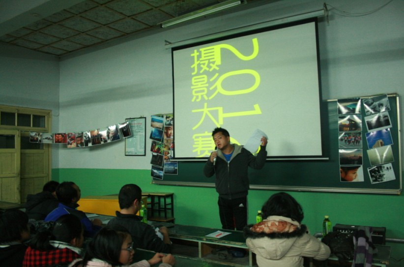 设计艺术学院举办团学艺术月...