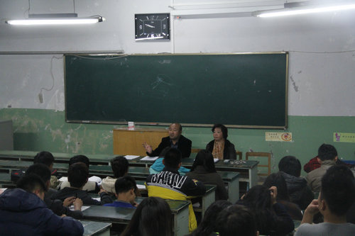 设计艺术学院召开全体学生干...